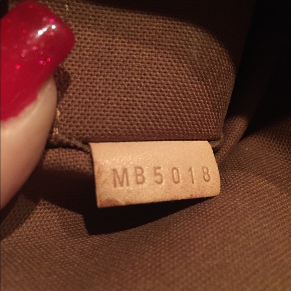 Louis Vuitton Tivoli GM - Picture 3 of 7